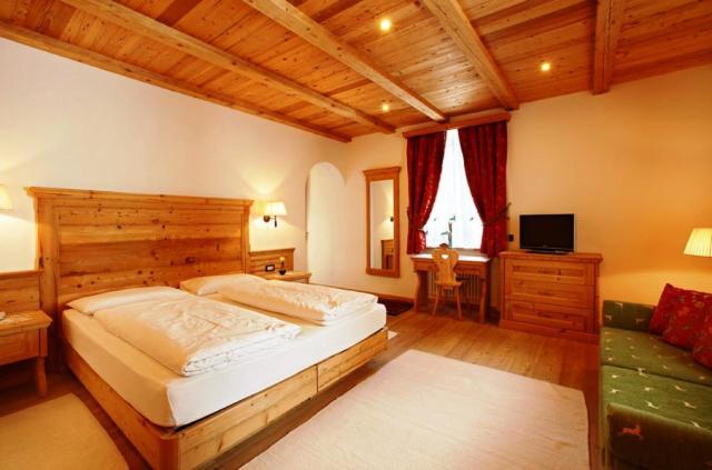 Hotel Corona Krone Селва ди Вал Гардена Екстериор снимка
