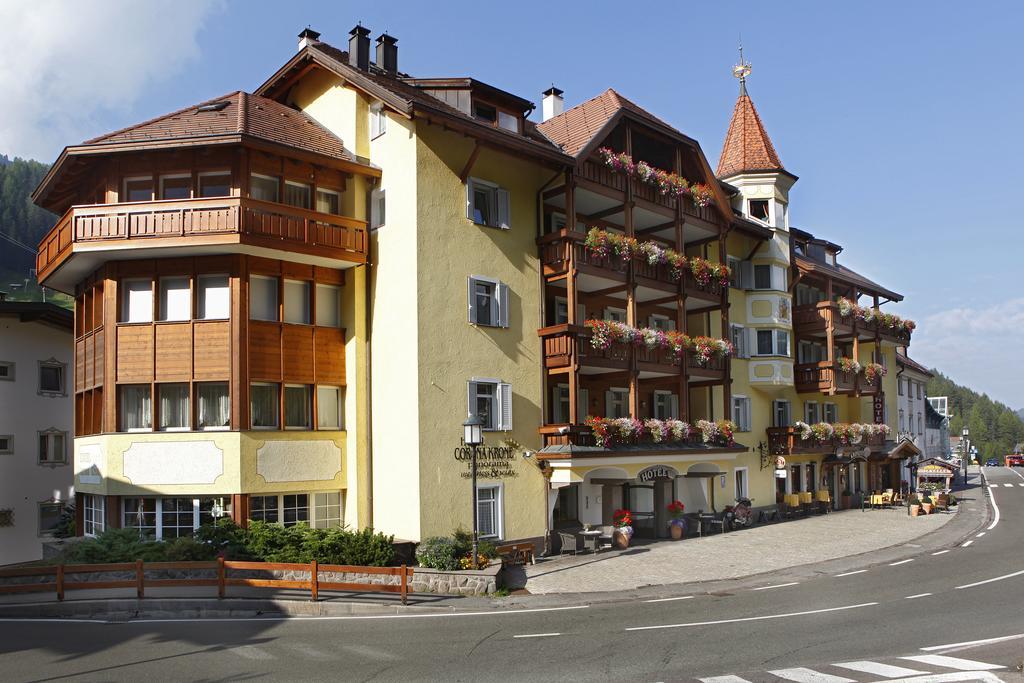 Hotel Corona Krone Селва ди Вал Гардена Екстериор снимка