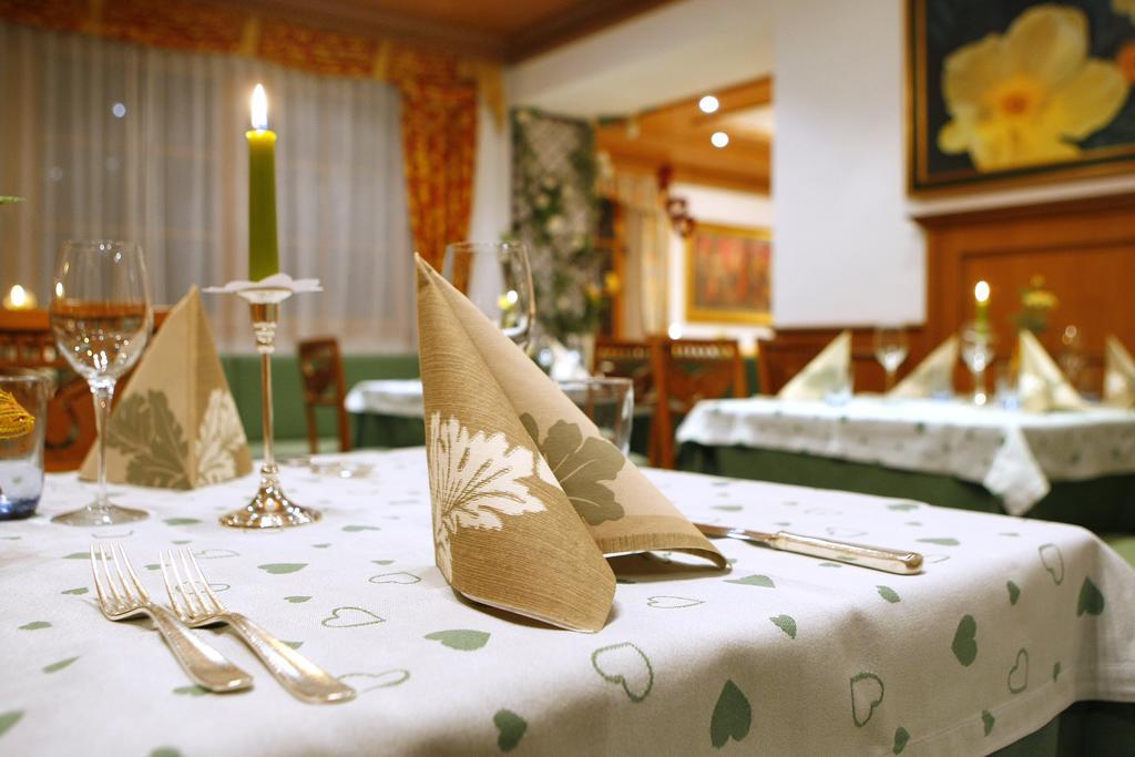 Hotel Corona Krone Селва ди Вал Гардена Екстериор снимка