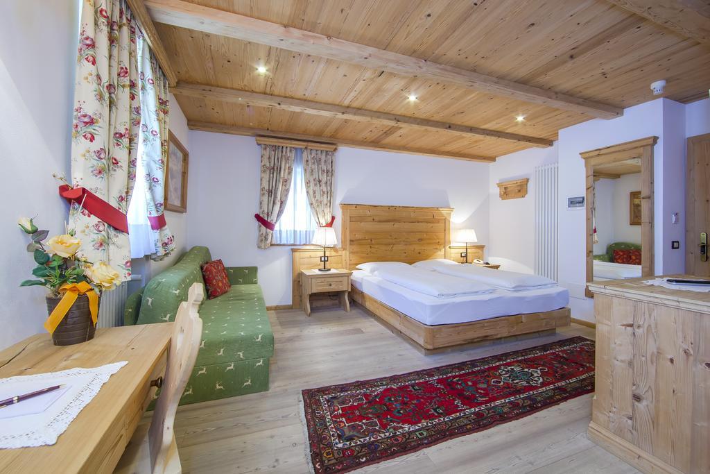 Hotel Corona Krone Селва ди Вал Гардена Екстериор снимка