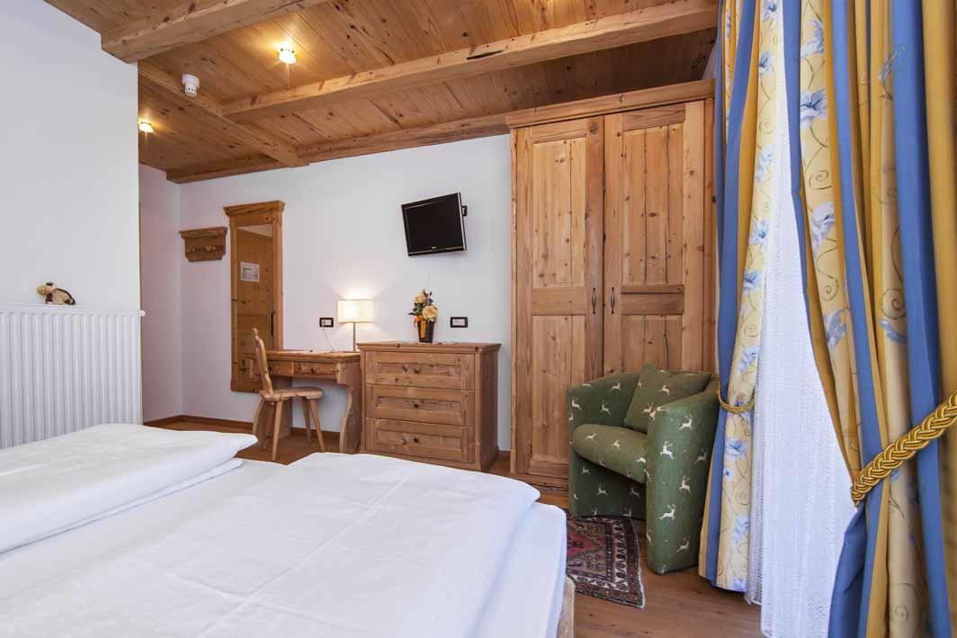 Hotel Corona Krone Селва ди Вал Гардена Екстериор снимка