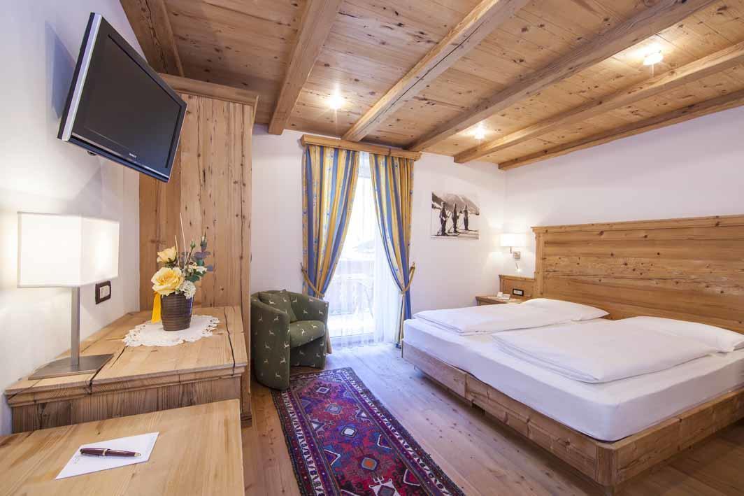 Hotel Corona Krone Селва ди Вал Гардена Стая снимка